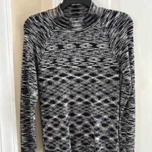 Women's Sweater T. Tahari Black, Gray & White Size Petite Small Long Sleeve New